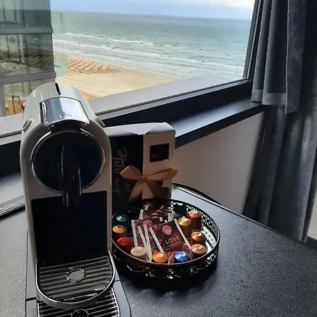 Apartment Charm By The Sea *